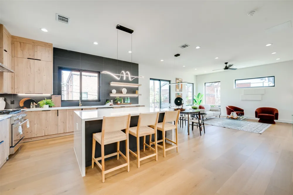 3825 Munger Avenue Dallas, TX 75206