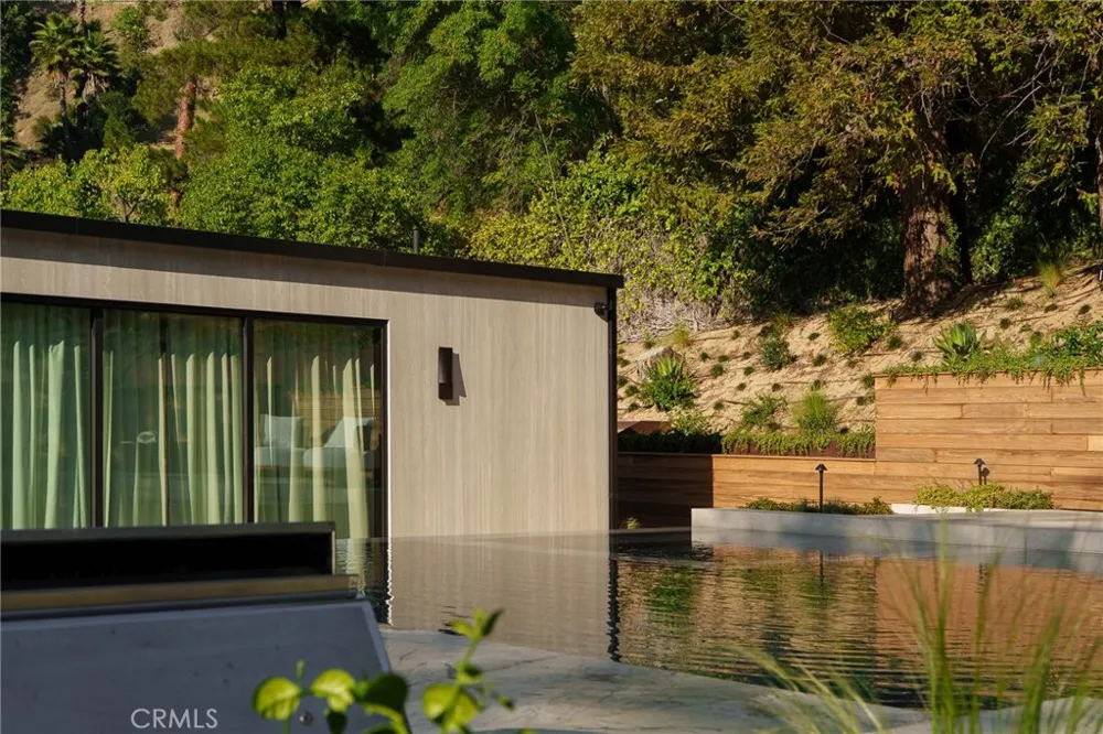 3187 Oakdell Rd Studio City, CA 91604