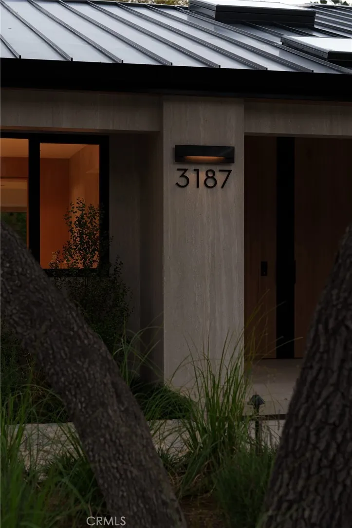3187 Oakdell Rd Studio City, CA 91604