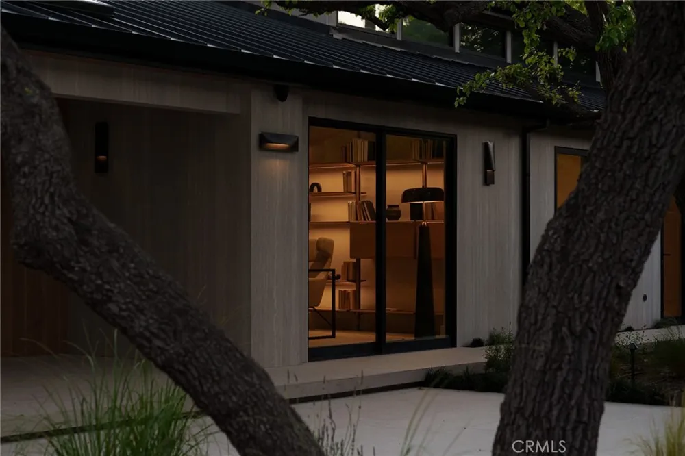 3187 Oakdell Rd Studio City, CA 91604
