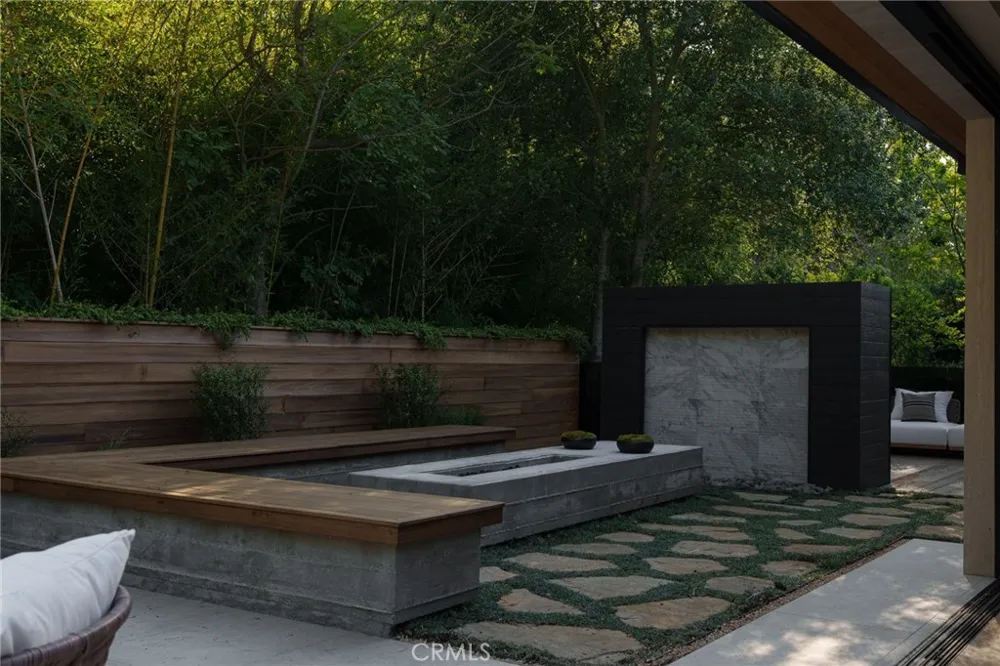 3187 Oakdell Rd Studio City, CA 91604