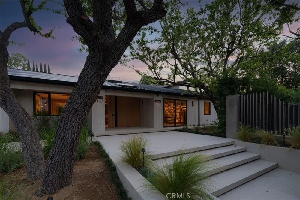 3187 Oakdell Rd Studio City, CA 91604
