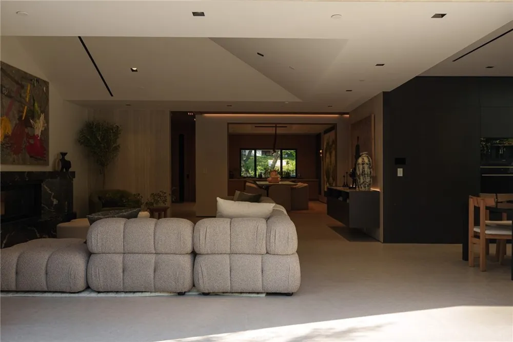 3187 Oakdell Rd Studio City, CA 91604