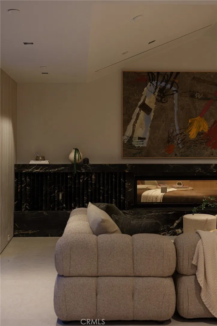 3187 Oakdell Rd Studio City, CA 91604