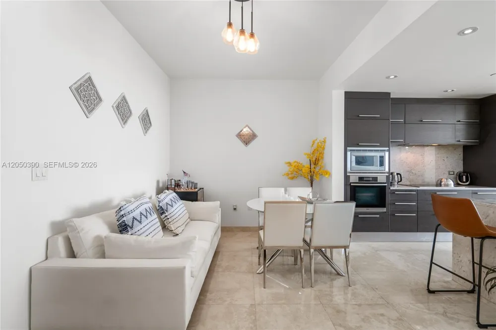 900 Biscayne Blvd #3704 Miami, FL 33132