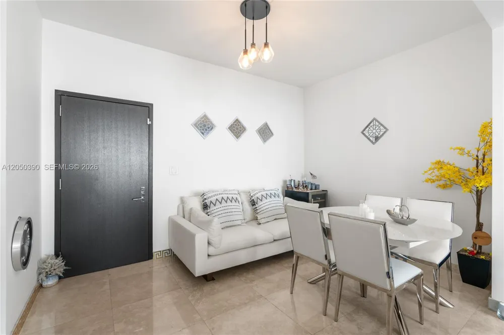 900 Biscayne Blvd #3704 Miami, FL 33132