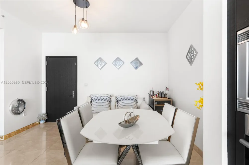 900 Biscayne Blvd #3704 Miami, FL 33132