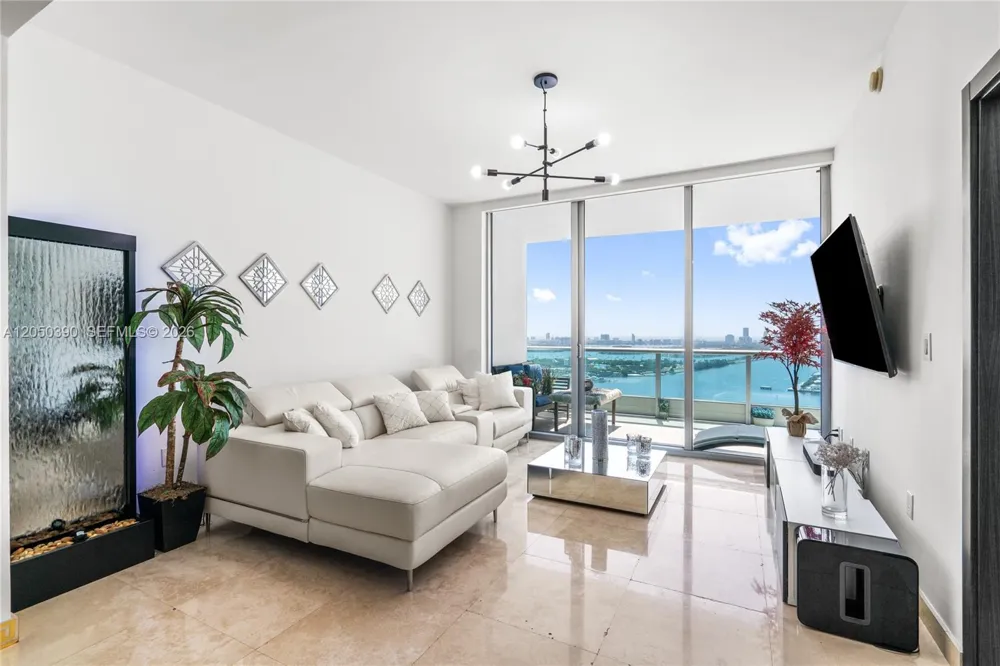 900 Biscayne Blvd #3704 Miami, FL 33132
