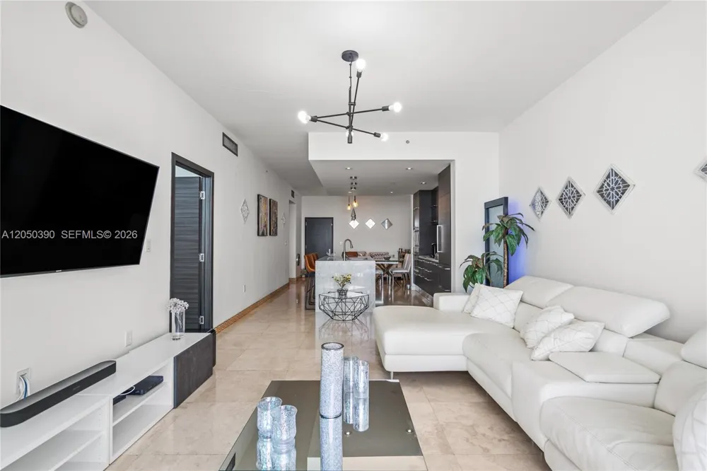 900 Biscayne Blvd #3704 Miami, FL 33132