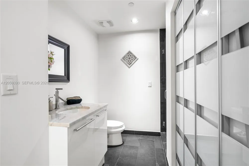 900 Biscayne Blvd #3704 Miami, FL 33132