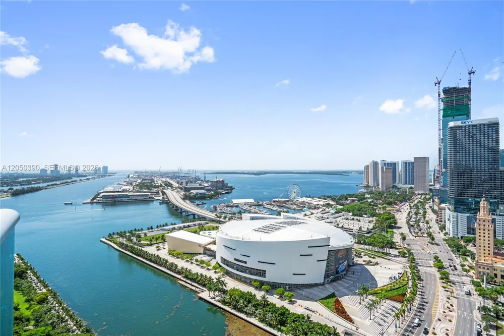 900 Biscayne Blvd #3704 Miami, FL 33132