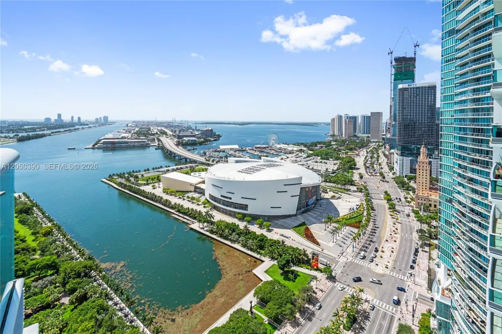 900 Biscayne Blvd #3704 Miami, FL 33132
