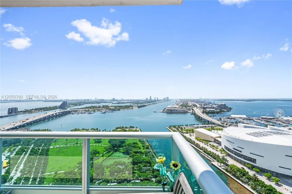 900 Biscayne Blvd #3704 Miami, FL 33132