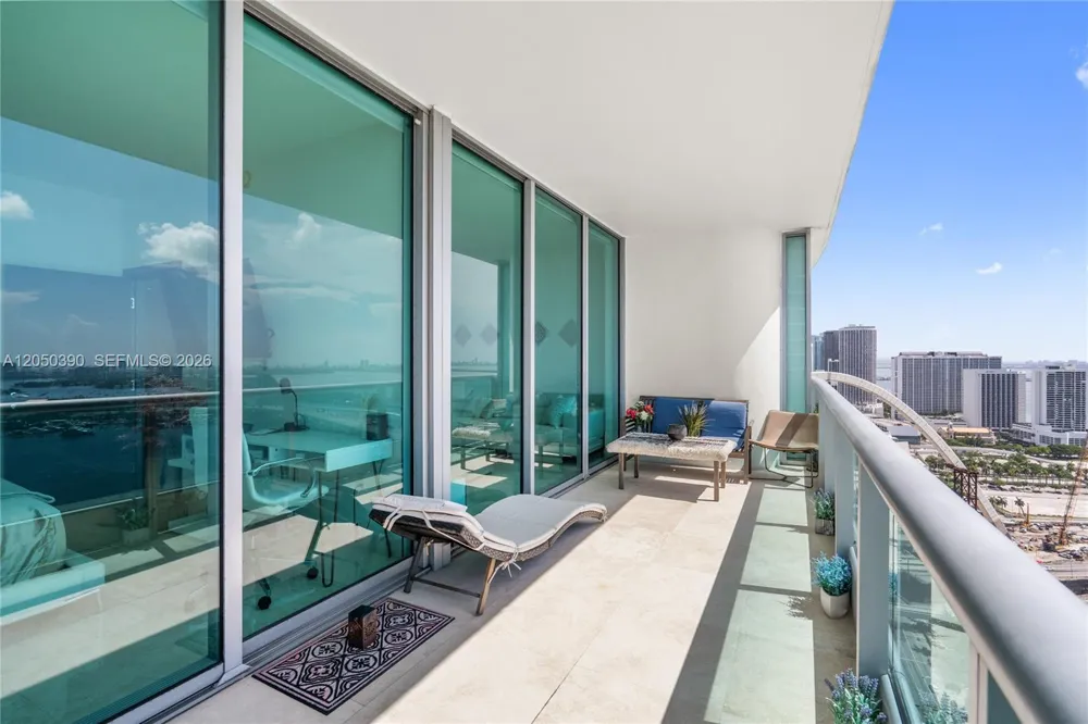 900 Biscayne Blvd #3704 Miami, FL 33132