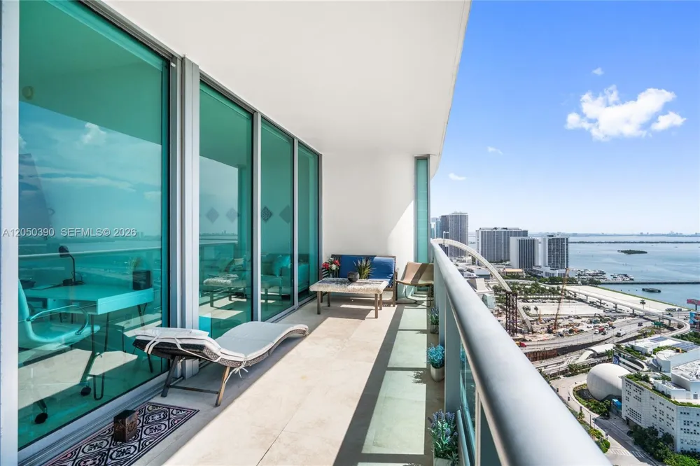 900 Biscayne Blvd #3704 Miami, FL 33132