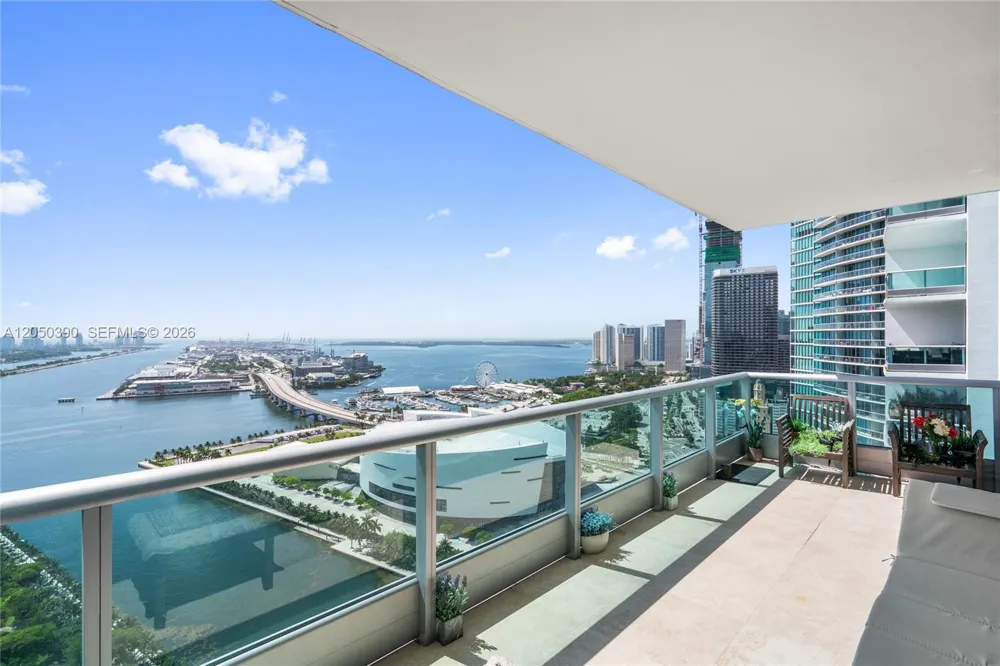 900 Biscayne Blvd #3704 Miami, FL 33132