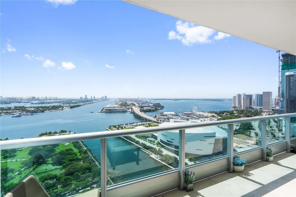 900 Biscayne Blvd #3704 Miami, FL 33132