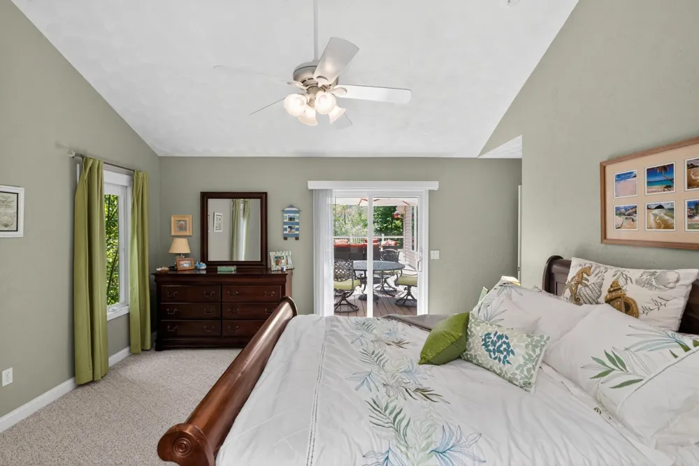 55526 S Thompson Lane Three Rivers, MI 49093
