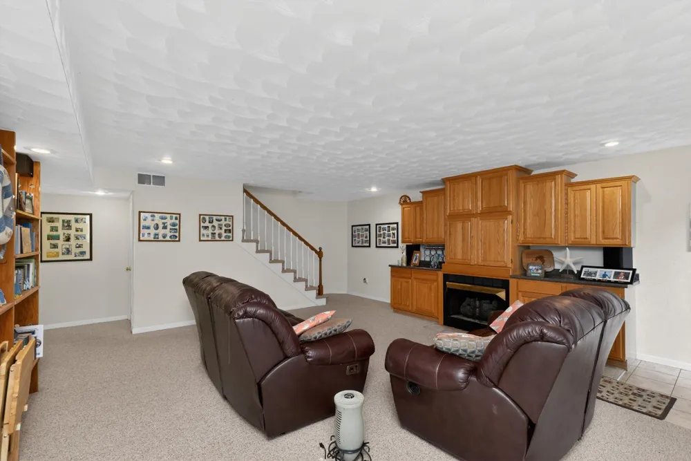 55526 S Thompson Lane Three Rivers, MI 49093