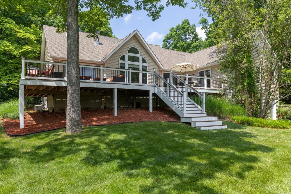 55526 S Thompson Lane Three Rivers, MI 49093