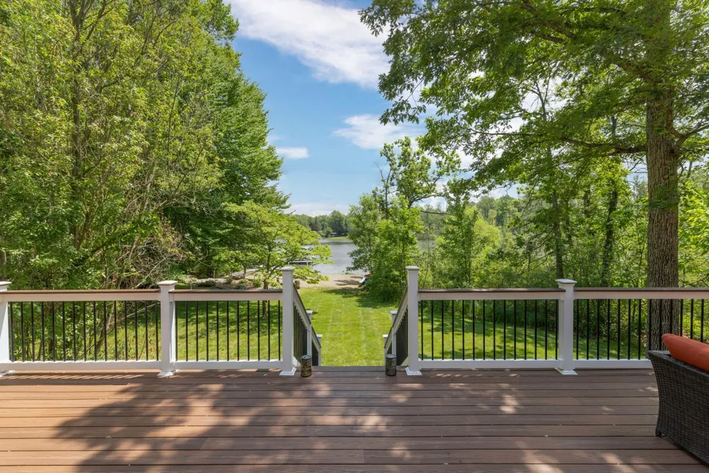 55526 S Thompson Lane Three Rivers, MI 49093