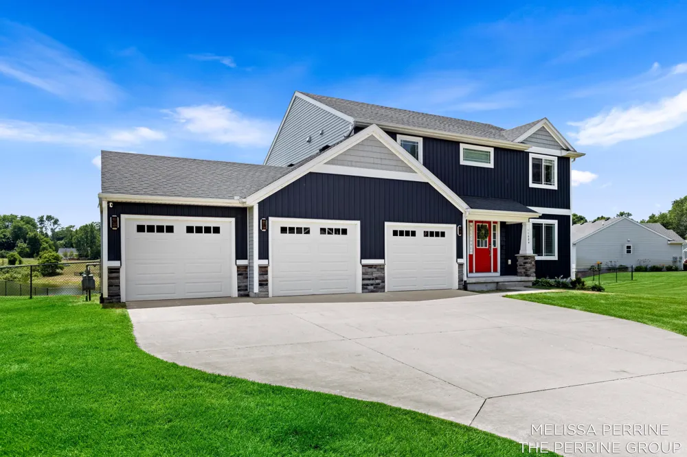 11684 Ridge Water Drive NE Sparta, MI 49345