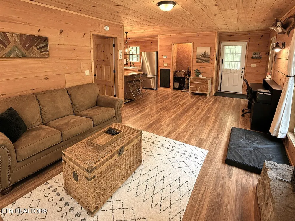 438 Country Square Rd Newport, TN 37821