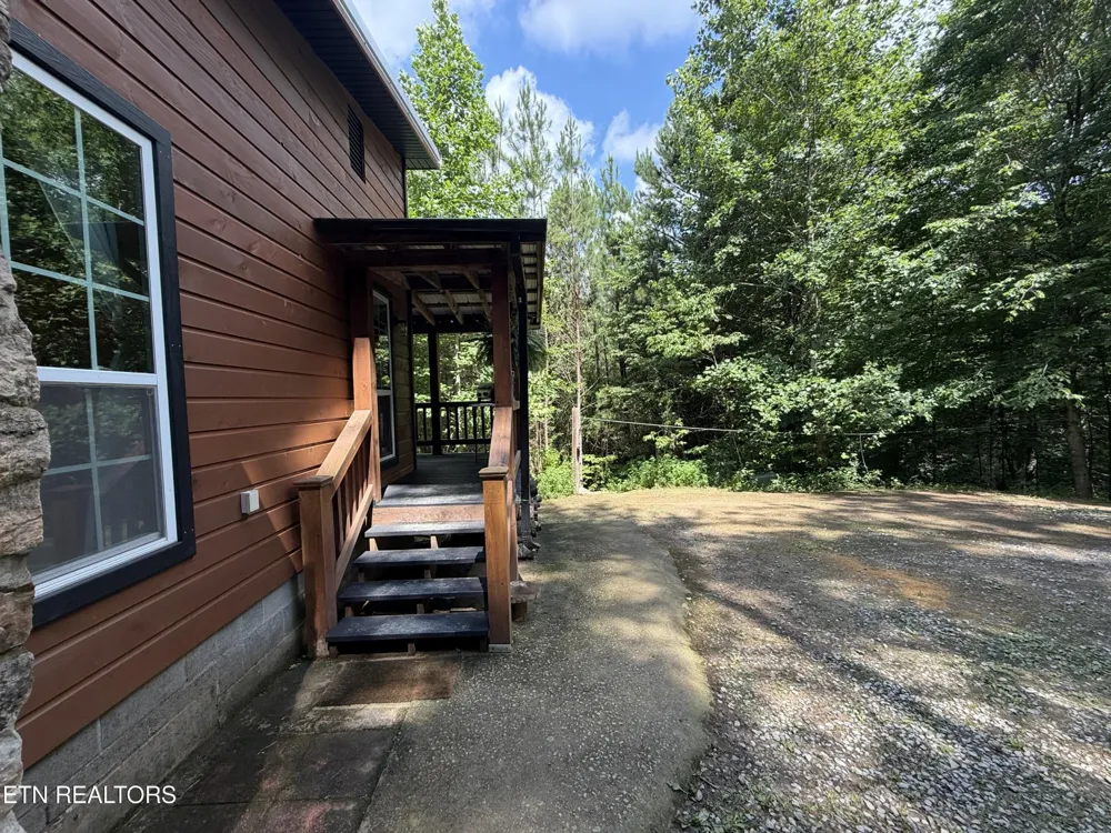 438 Country Square Rd Newport, TN 37821