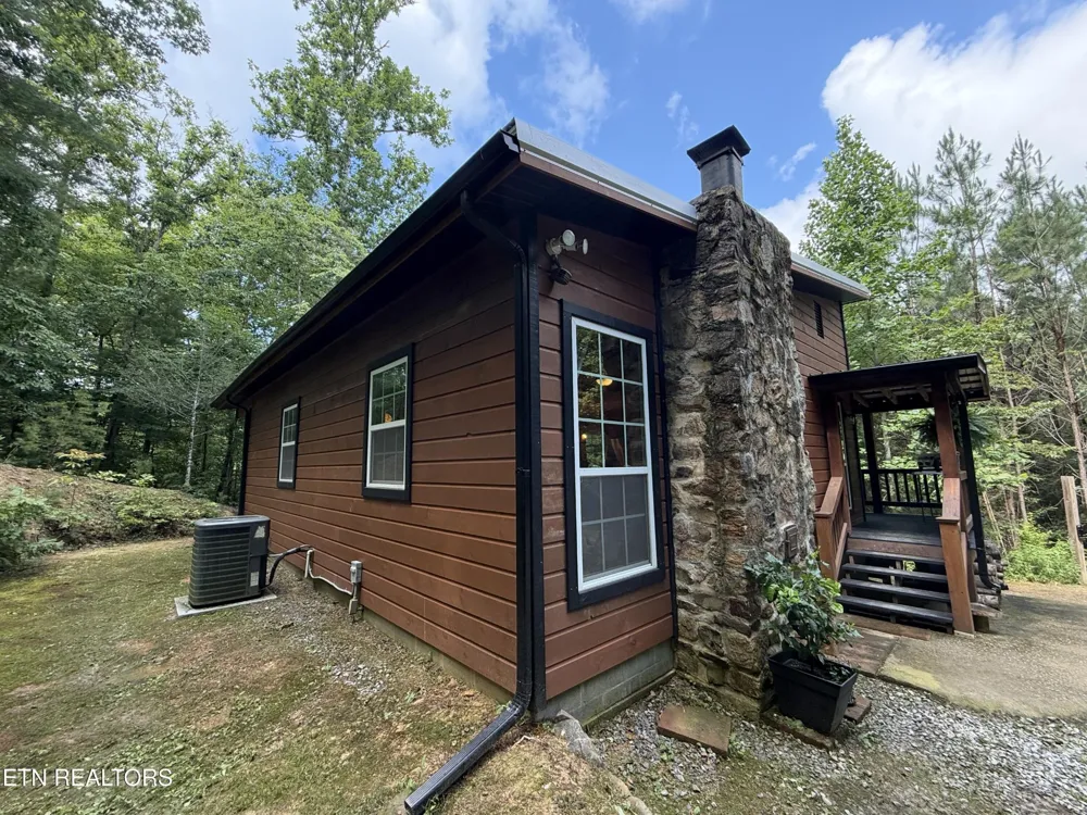 438 Country Square Rd Newport, TN 37821