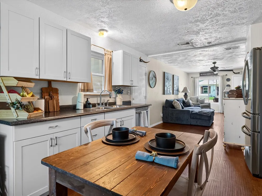 626 E South Street Whitesboro, TX 76273