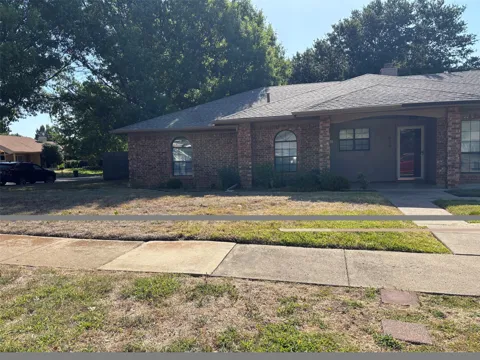 818 Midcreek Drive