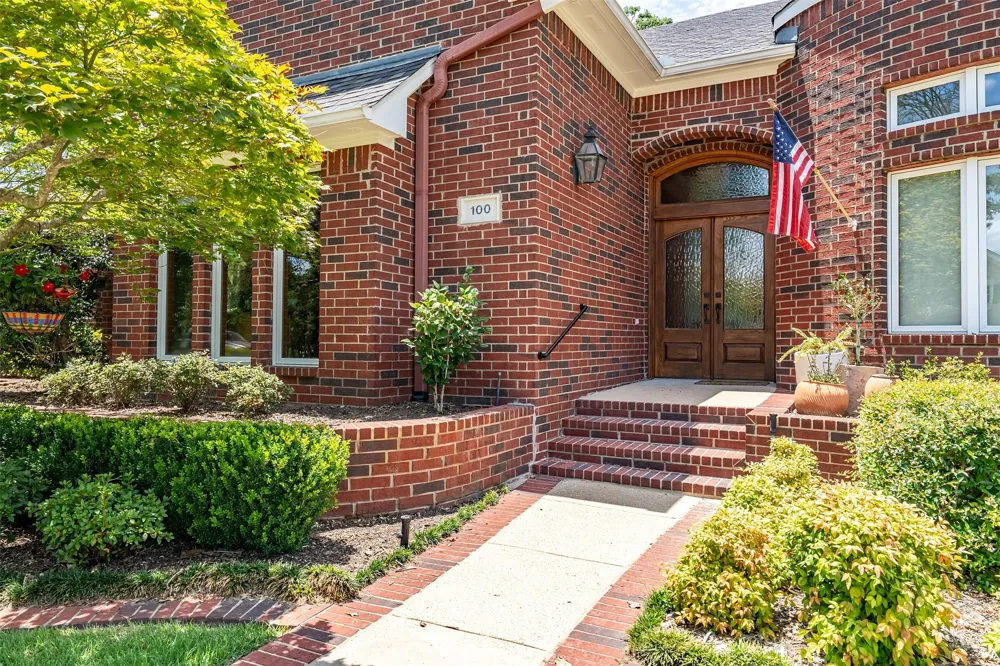 100 Red Oak Bullard, TX 75757