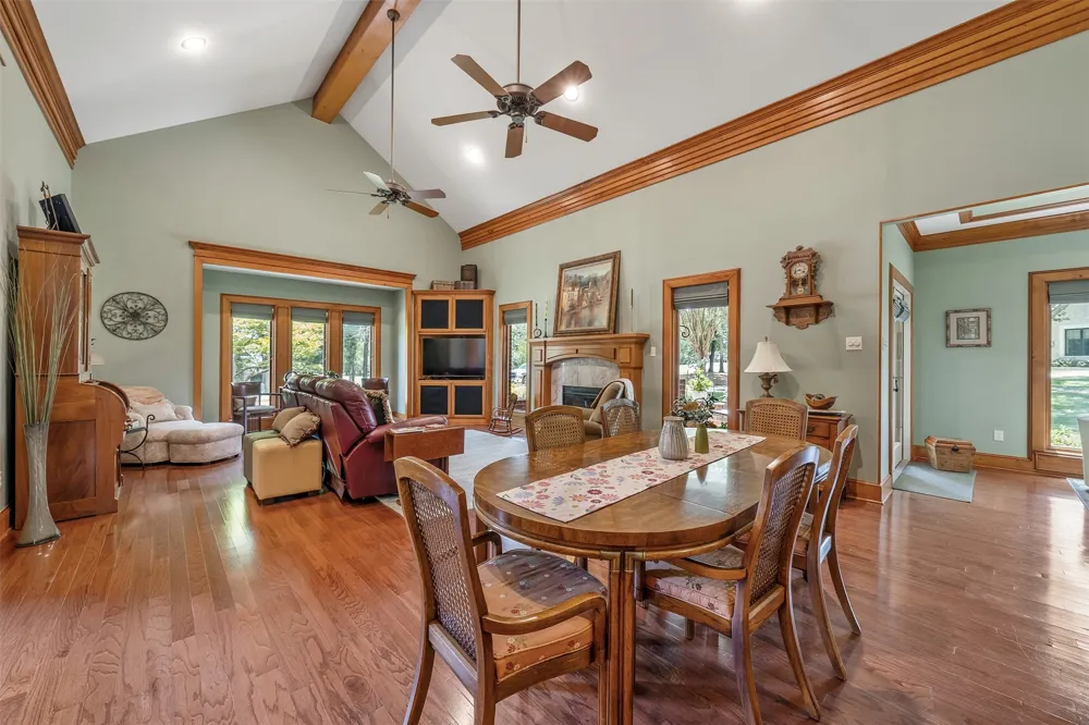 100 Red Oak Bullard, TX 75757