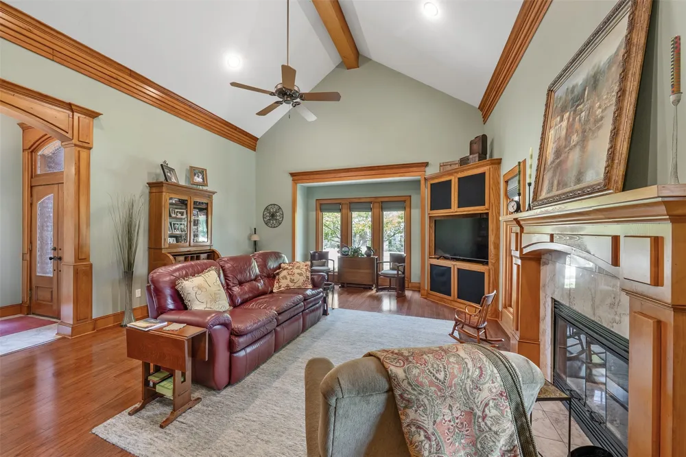 100 Red Oak Bullard, TX 75757