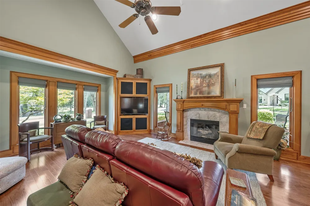 100 Red Oak Bullard, TX 75757