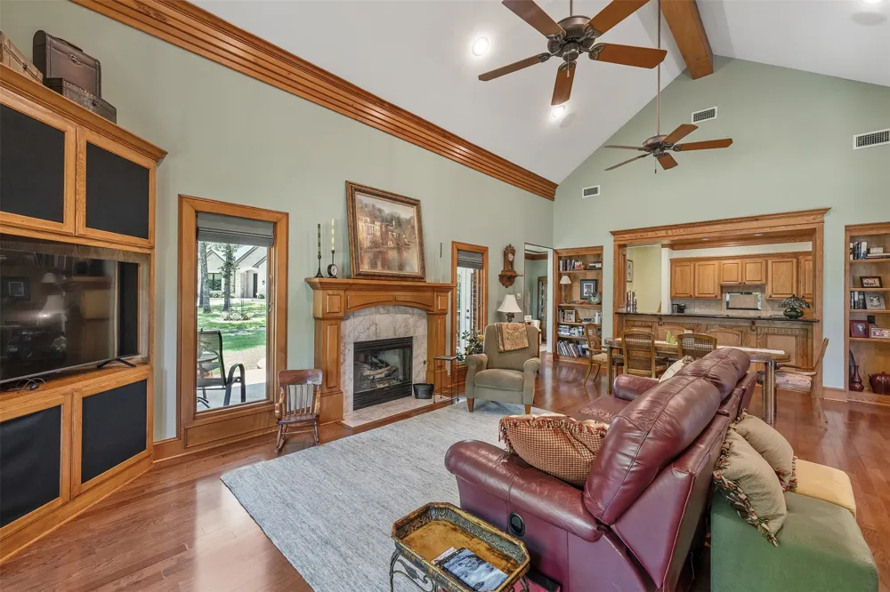 100 Red Oak Bullard, TX 75757