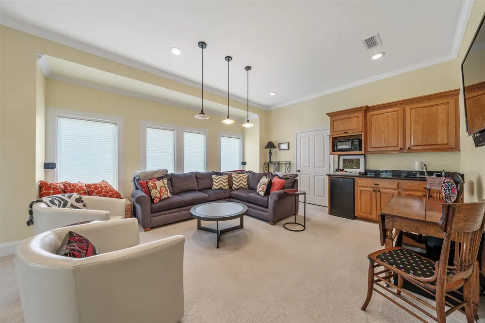100 Red Oak Bullard, TX 75757