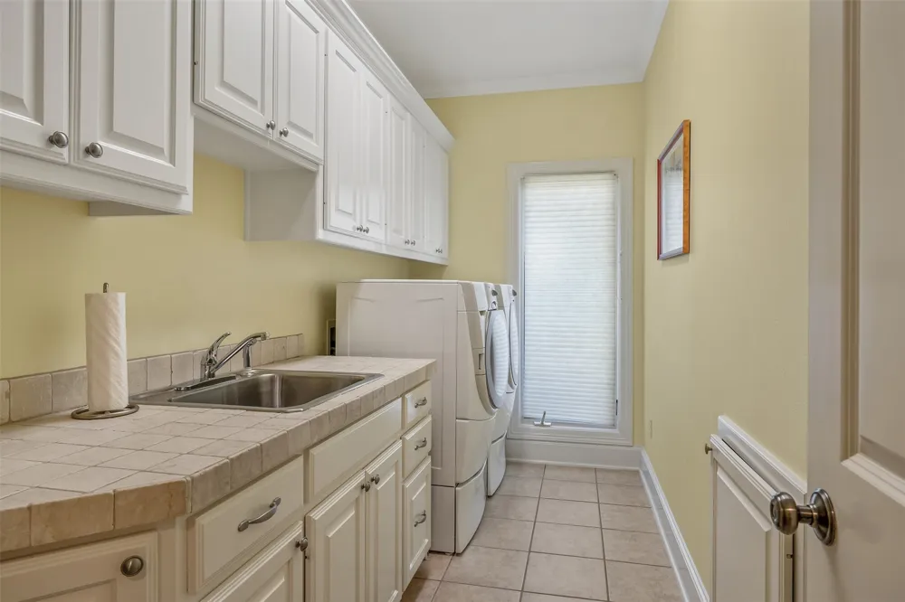 100 Red Oak Bullard, TX 75757