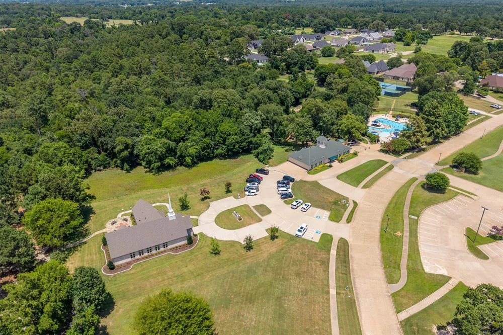 100 Red Oak Bullard, TX 75757