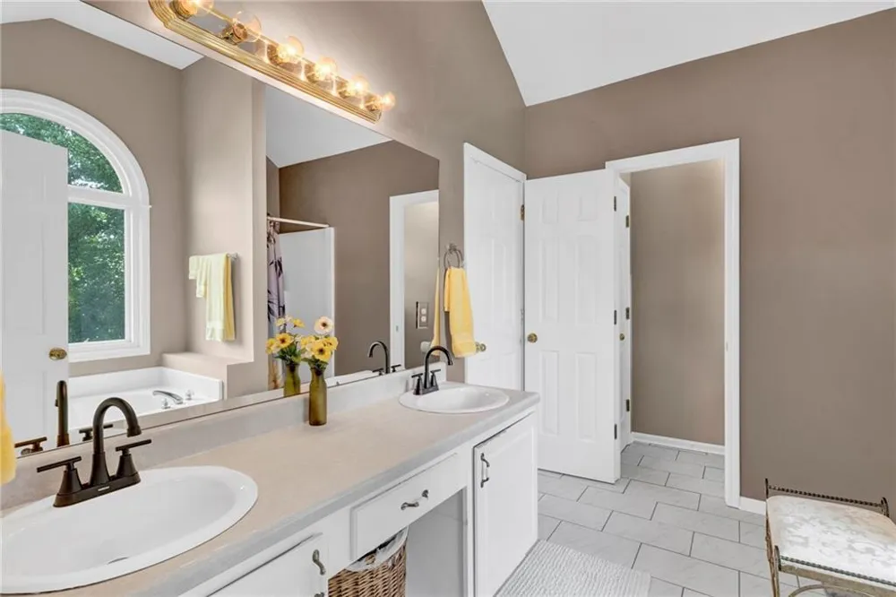 4283 Northwind Drive Ellenwood, GA 30294
