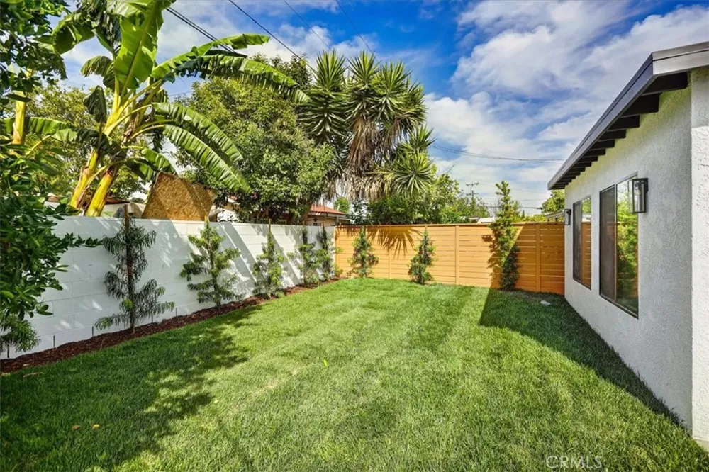 12239 Brittain Hawaiian Gardens, CA 90716
