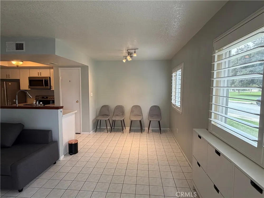 2358 Pepper La Verne, CA 91750