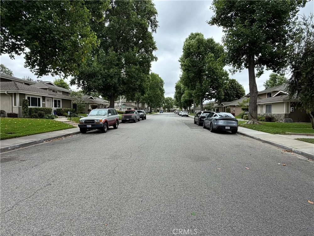 2358 Pepper La Verne, CA 91750
