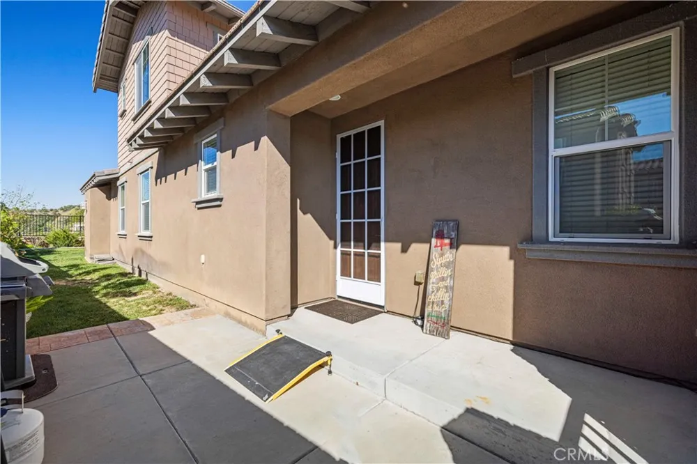 28417 Steel Valencia, CA 91354