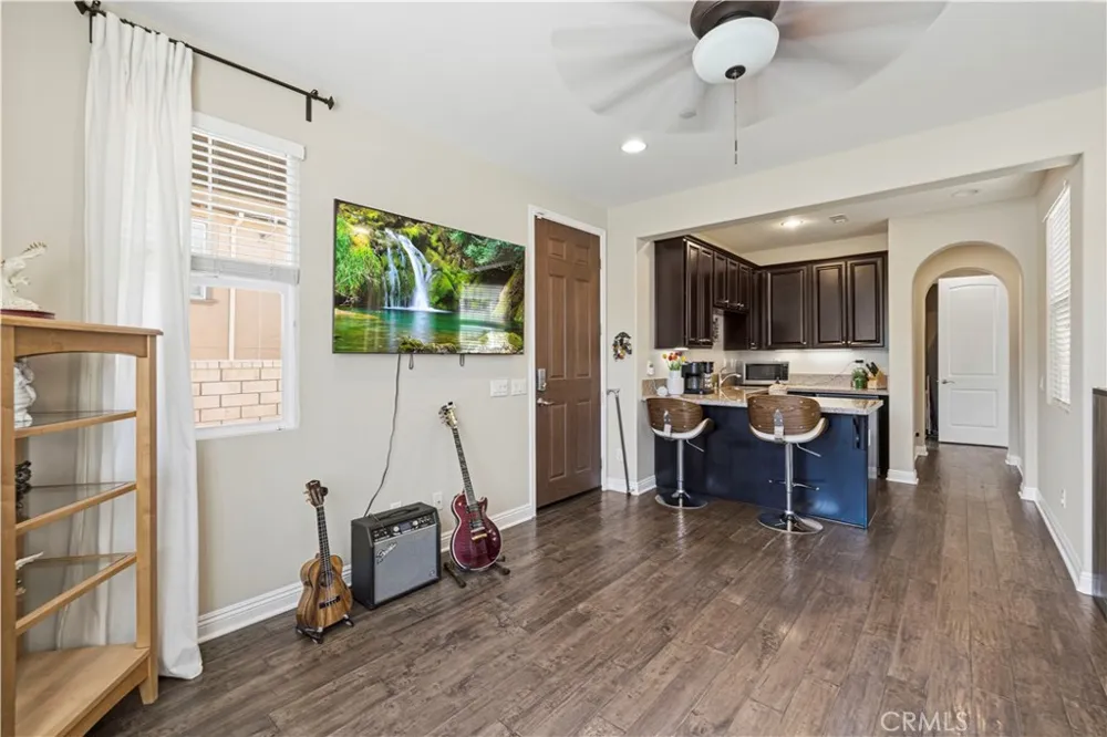 28417 Steel Valencia, CA 91354
