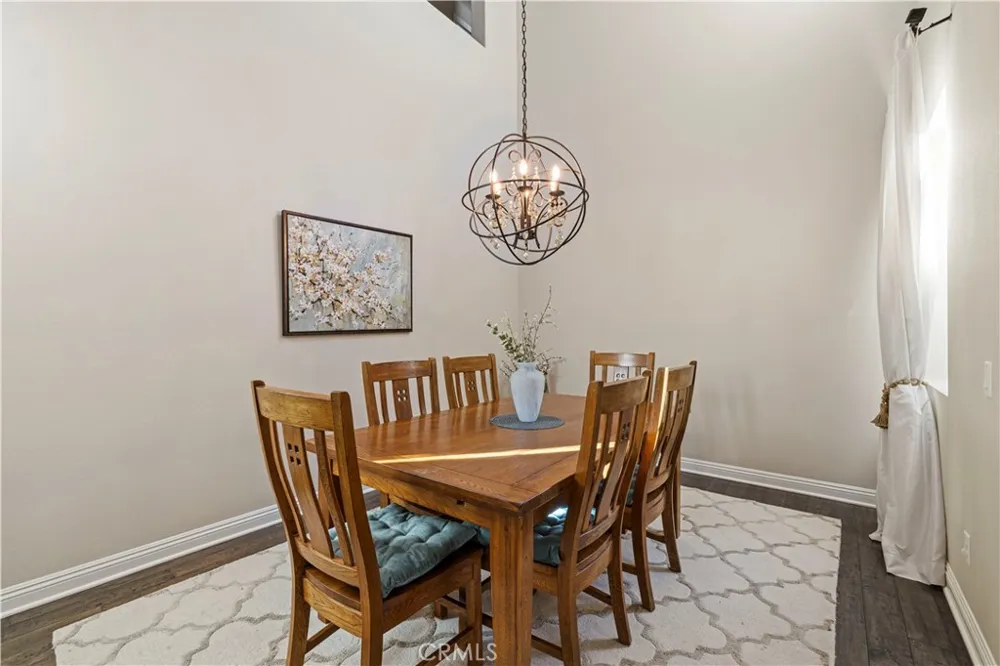 28417 Steel Valencia, CA 91354