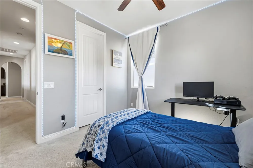 28417 Steel Valencia, CA 91354