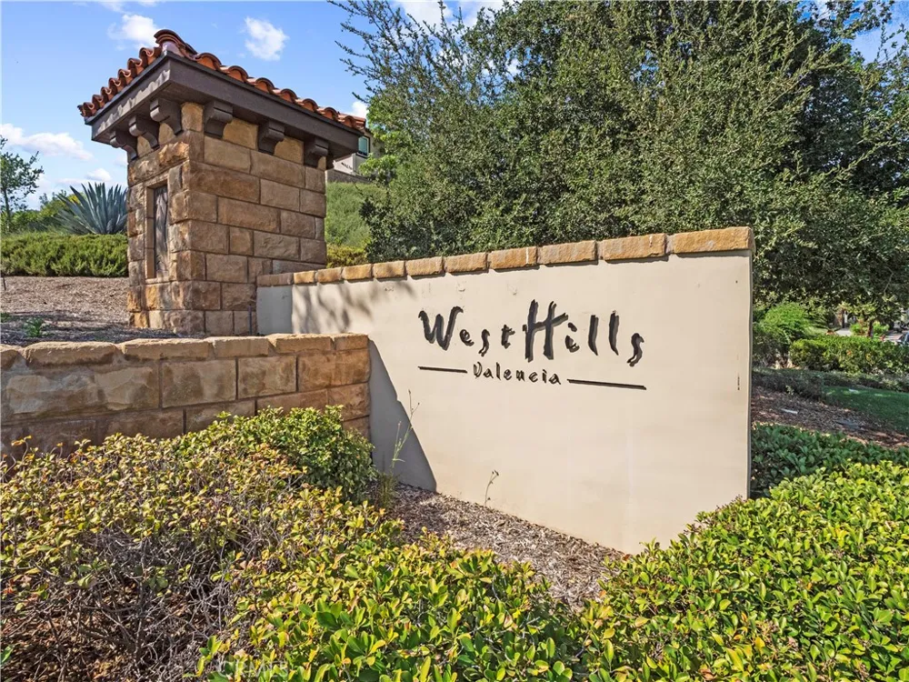 28417 Steel Valencia, CA 91354