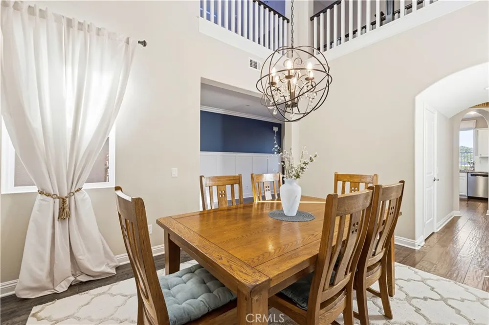 28417 Steel Valencia, CA 91354