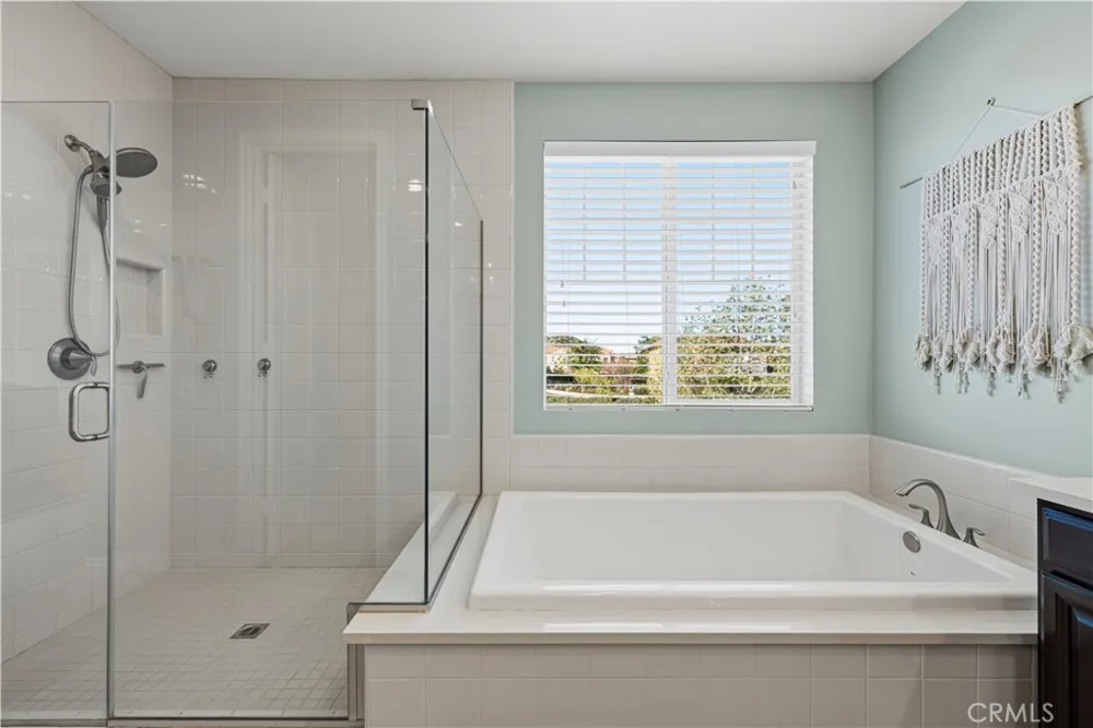 28417 Steel Valencia, CA 91354